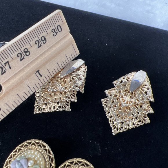 Vntg Clip On Earrings 4 Pair 1 Brooch Gold Silver Tone Dauplaise Sarah Coventry - Picture 10 of 16